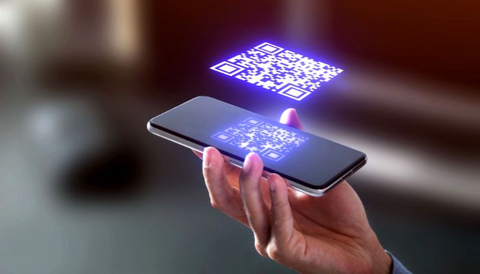 Dùng QR để nạp nhanh